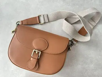 AULENTTI 오렌티 라운드 숄더백 브라운
