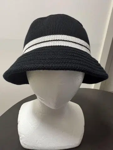 블랙 버킷햇 스트라이프