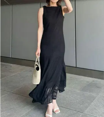 애뉴언스 지오메트릭 패널 원피스