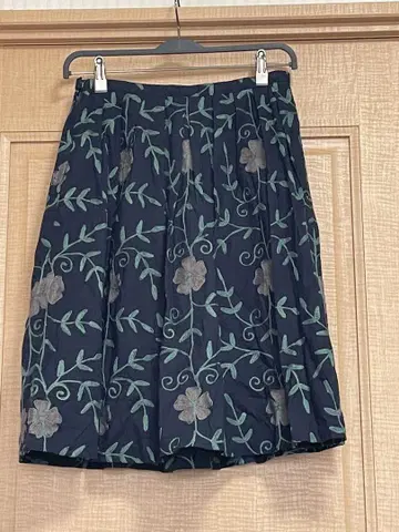 DAMA collection 다마 컬렉션 꽃무늬 자수 스커트