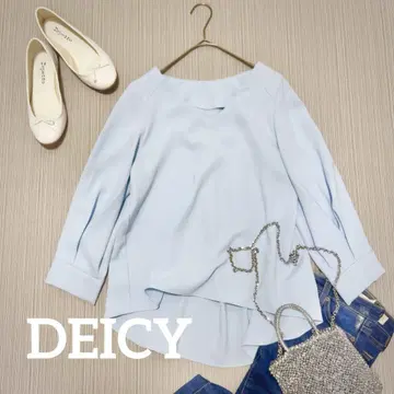 [새상품급] DEICY 예쁜 컬러 디자인 상의 블라우스 V넥