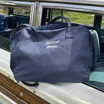 앨리슨 브라운 HOLIDAY CANVAS BAG