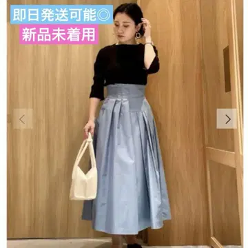 새상품 MilaOwen 미라 오웬 랜덤 턱 하이 웨스트 플레어 스커트
