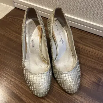 실버 미들 힐 펌프스