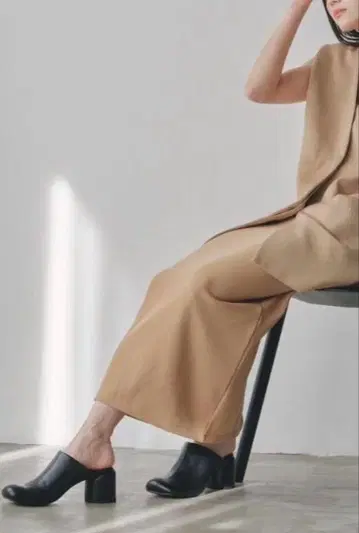미사용 새상품 todayful Chunky Heel Sabot 블랙