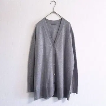 띠어리 럭스 24년산 CARRIE LAWRENCE 가디건