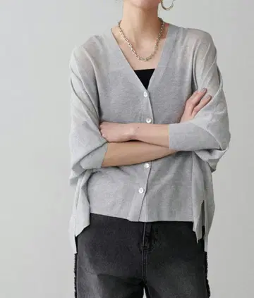 LARUTA(라루타) 라메 돌먼 슬릿 니트 가디건