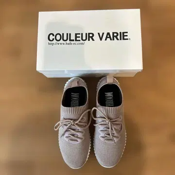 신상품 미사용 COULEUR VARIE 세탁 가능한 스니커즈