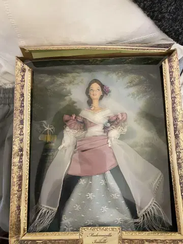 Mademoiselle Isabelle 바비 인형 상자 파손