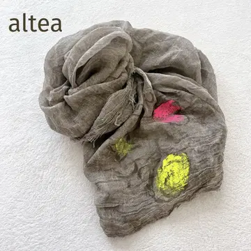 새상품급 altea 마드모아젤 논논 콜라보 대형 스톨 하트 플라워