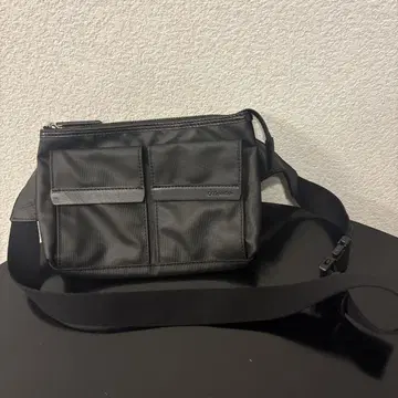 ck Calvin Klein 메신저 백 블랙