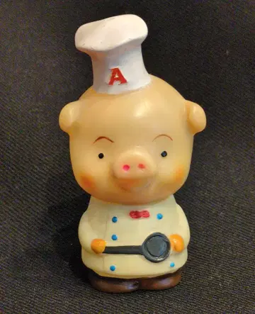 에이스쿡 저금통 코부타짱 눈이 삐뚤어진 넥타이 빨간색 94mm