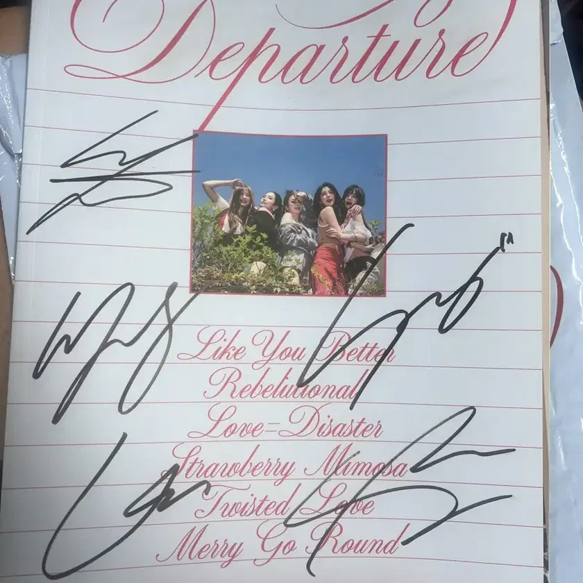 FROMIS_9 | 프로미스나인 Fromis_9 LIKE YOU BETTER signed