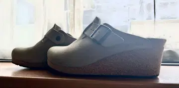 [초레어] 버켄스탁 보스턴 힐 25.0cm (사용 1회)