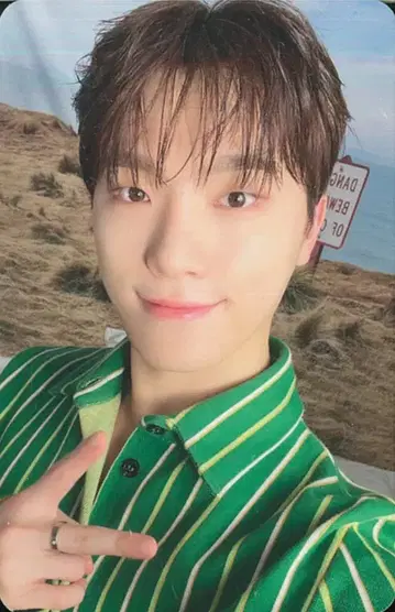 SEVENTEEN DINO 2025 SEASON'S GREETINGS