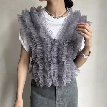 미사용 새상품급 튤 프릴 탱크 뷔스티에 그레이 DOUDOU