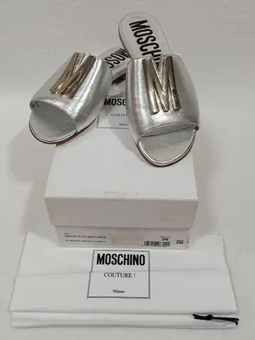 새상품급 Moschino M logo sandals 38