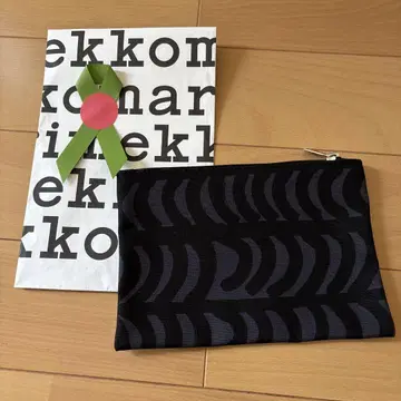 마리메꼬 플랫 파우치
