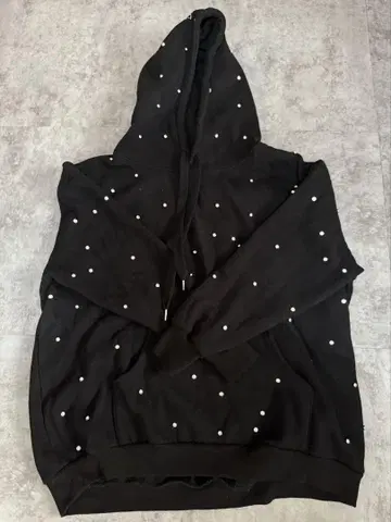 다리치*비쥬가 달린 후드티