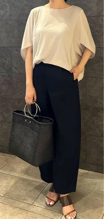 모카 베이지 돌먼 풀오버