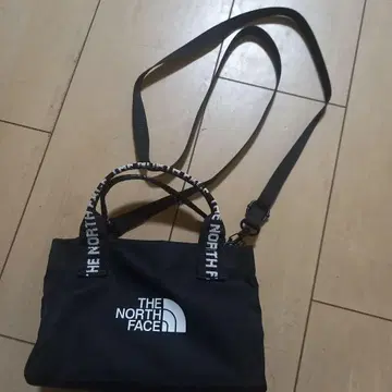 THE NORTH FACE 블랙 숄더백