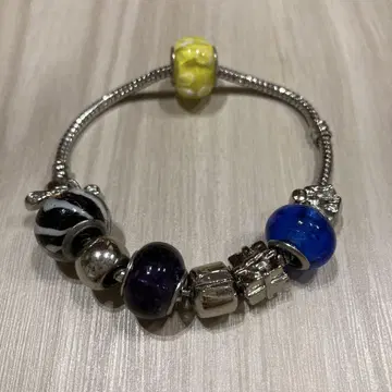 다색 비즈 팔찌