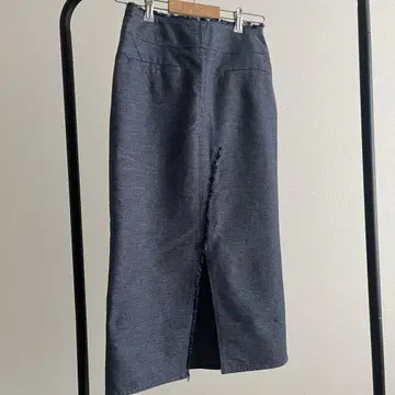 에멜 리파인즈 스커트
