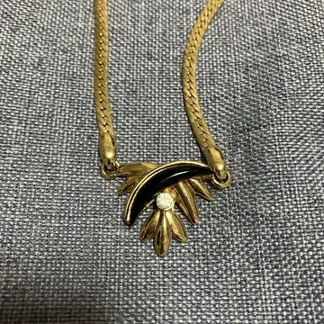 NINA RICCI 니나리치 골드 목걸이 초커