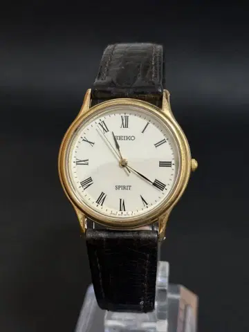 작동 SEIKO SPIRIT 아날로그 시계