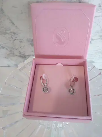 Swarovski 드롭 귀걸이
