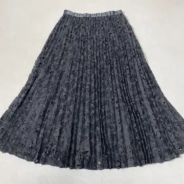 새상품급 UNTITLED 플라워 레이스 롱 플리츠 스커트