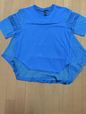 AULA AILA 레이스 튜닉 티셔츠