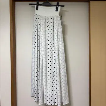 야마다야 fennel 화이트 도트 무늬 플리츠 스커트 사이즈 38