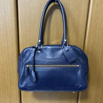 J&M DAVIDSON 네이비 가죽 백