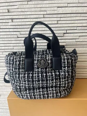 MONCLER 트위드 숄더백