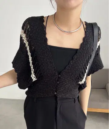 CAPRICIEUX LE'MAGE 로우 게이지 V 베스트