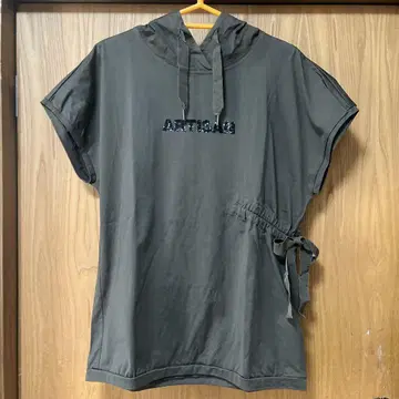 극미품 ARTISAN 아티산 상의