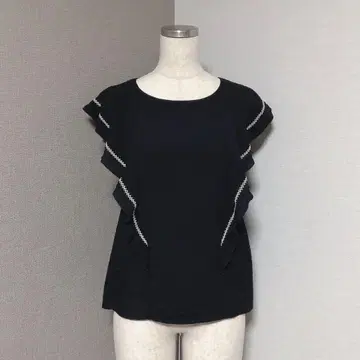 라그나문 프릴 슬리브리스 블라우스 블랙