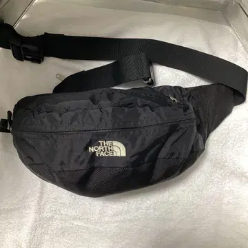 [새상품급] THE NORTH FACE 바디백 블랙 sweep