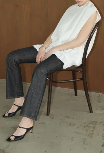 클레인 힙 헴 데님 팬츠