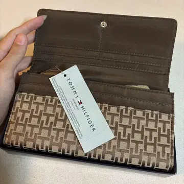 TOMMY HILFIGER 장지갑 브라운