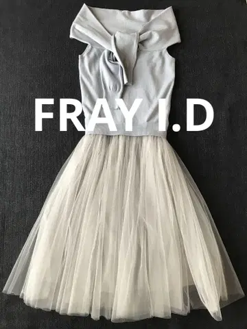 FRAY I.D 스톨 튤 콤비 원피스 도킹 니트 블루