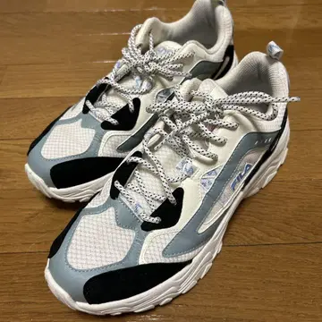 Liyuu x FILA x atmos pink 콜라보 스니커즈