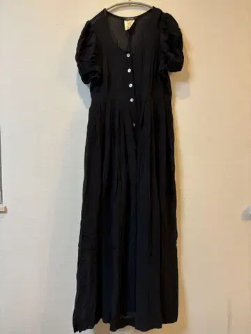A/T ATSUROTAYAMA 블랙 반팔 버튼 원피스
