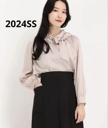 스트로베리 필드 스팬 새틴 와셔 블라우스 2024SS