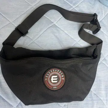 ELLEGARDEN 블랙 바디백 힙색