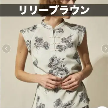 Lilly brown 릴리 브라운 라인 꽃무늬 차이나 탑 아이보리