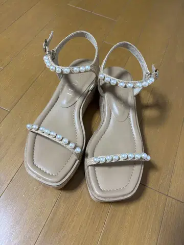 LE TALON 4cm 펄 플랫 샌들 SS 사이즈