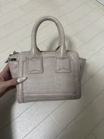 크로커다일 패턴 숄더백