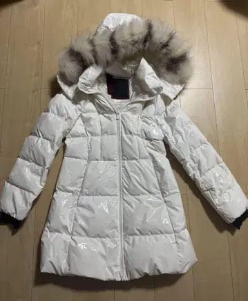 TATRAS 화이트 에나멜 다운 자켓 퍼 포함